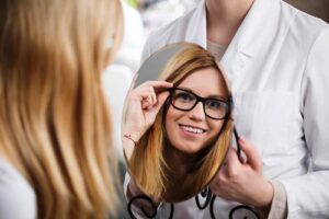 ¿Si tengo miopía debo usar lentes todo el tiempo?